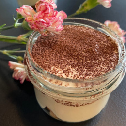 Tiramisu w słoiku