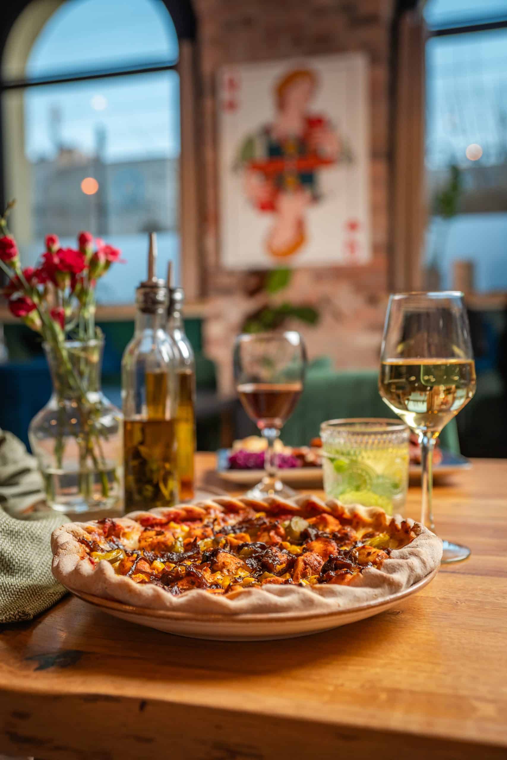 Pizza na spodzie owsianym - restauracja PLACEK Katowice